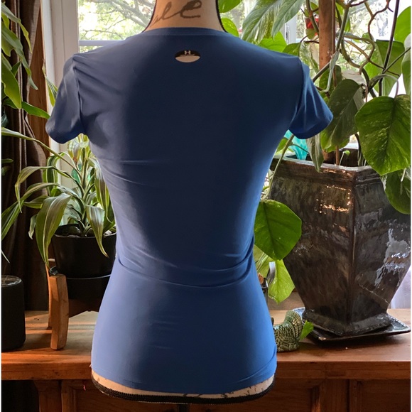 Under Armour Heat Gear Shirt - Picture 3 of 7